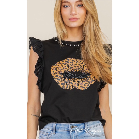 ❤️LAST! Eyelet Ruffle Sleeve Leopard Lips Knit Top - Picture 2 of 6